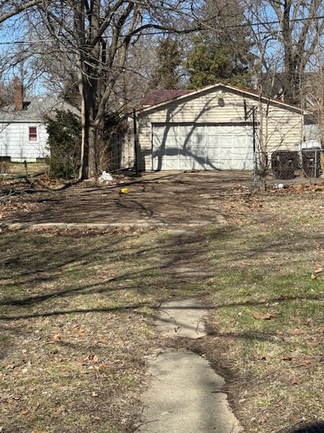 Photo - House for Rent 3 BR / 1 BA