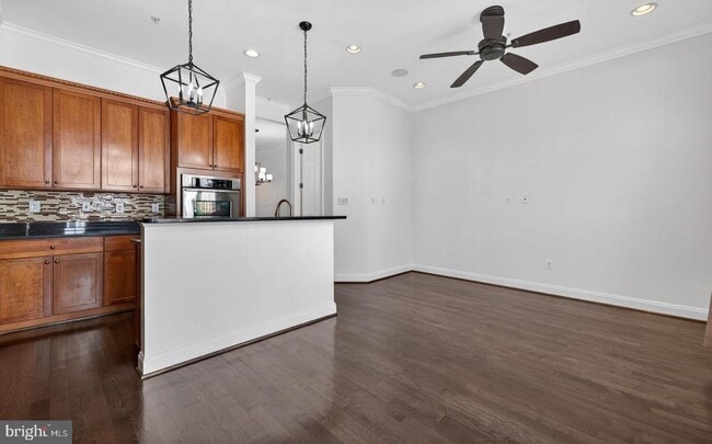 Photo - 593 Cedar Spring St