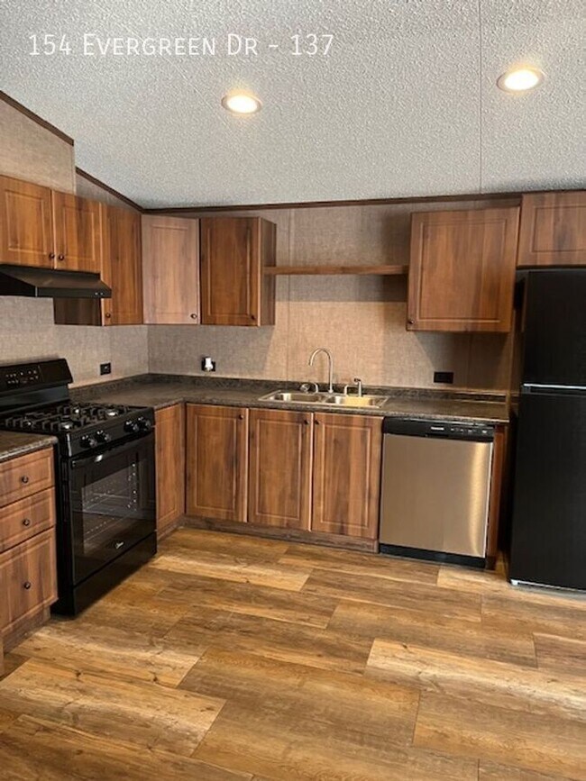 Photo - 154 Evergreen Dr