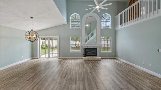 Photo - 468 Queensbridge Dr