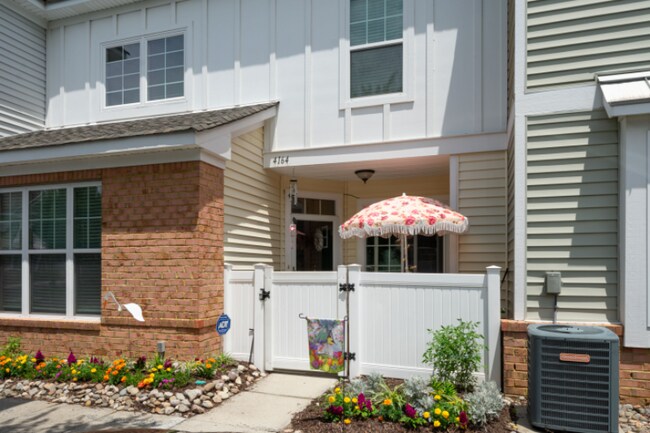 Photo - 4164 Mariners Point Rd