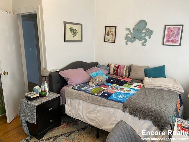 Photo - 530 Cambridge St