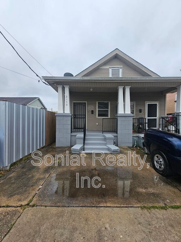 Photo - 2150 Hope St House