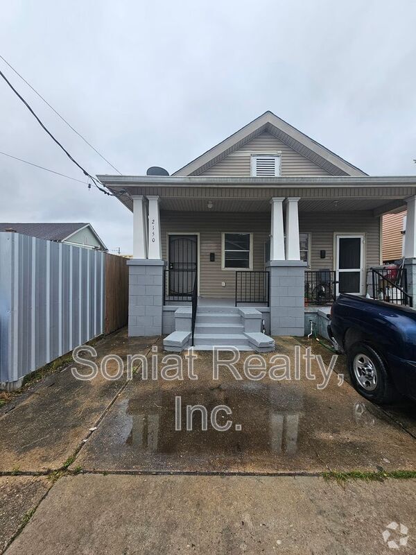 Building Photo - 2150 Hope St Rental
