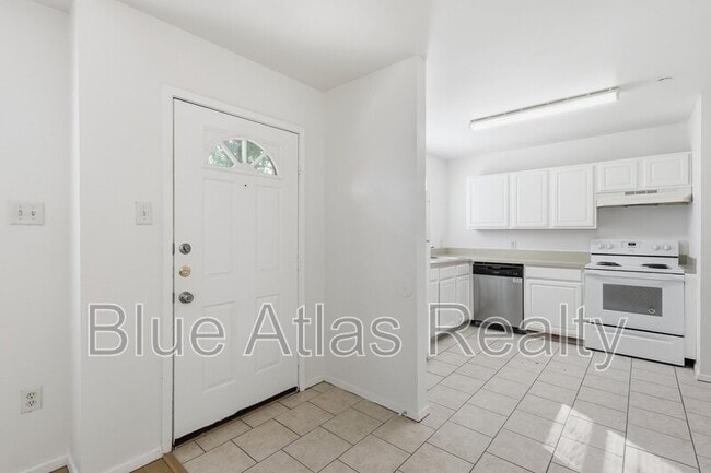 Photo - 125 Cambridge Dr