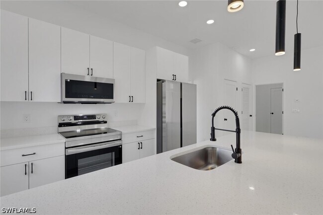 Photo - 3315 Sunshine Blvd N