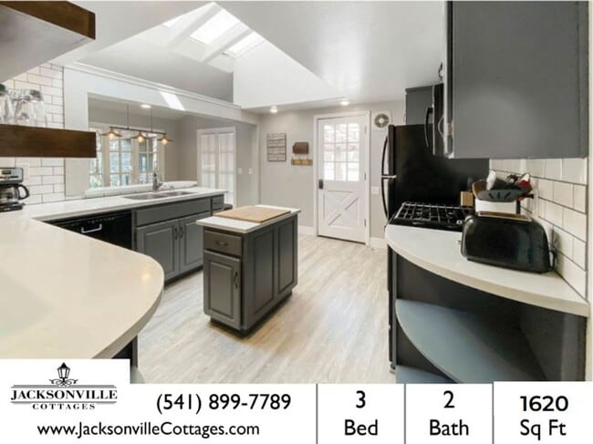 Photo - Garfield House: Fully Furnished House, Large private lot across from Golf Course $300 Utility Fee