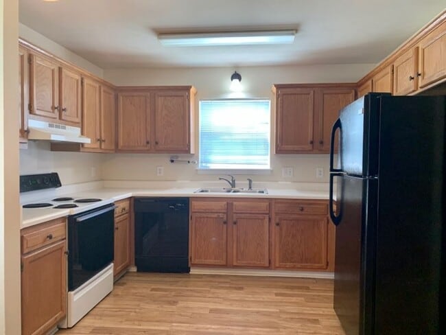 Photo - 2/2 For Rent in Barnett Bend!
