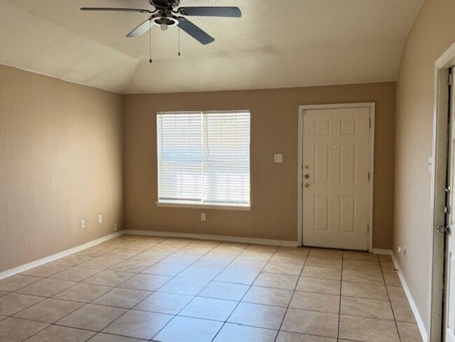 Photo - 3302 Alicante Ct Unit B