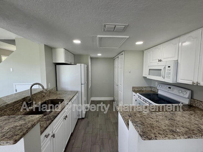 Photo - 1334 Washington Palm Loop Unit A