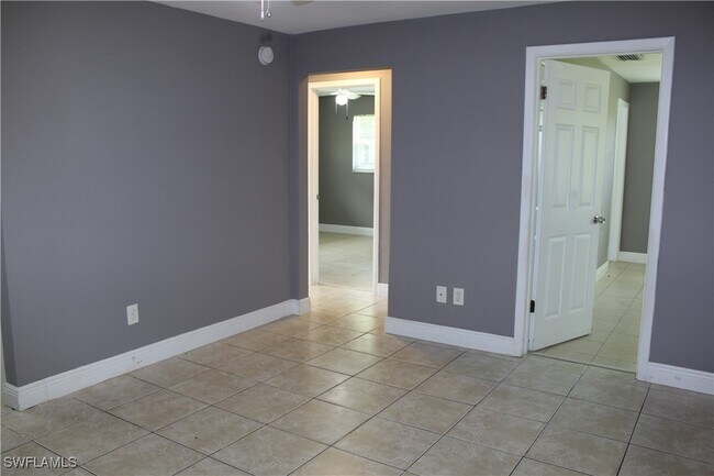 Building Photo - 334 Cape Coral Pkwy W Unit 2 Rental