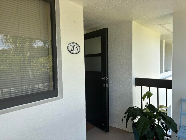 Photo - 2840 Casa Way Unit 205