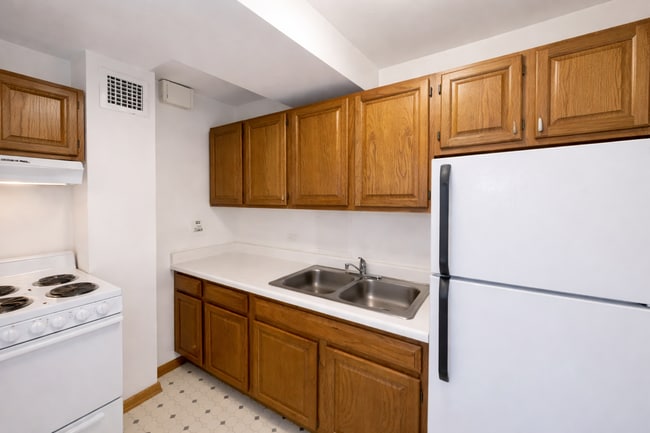 Photo - 4180 N Marine Dr Unit 1403
