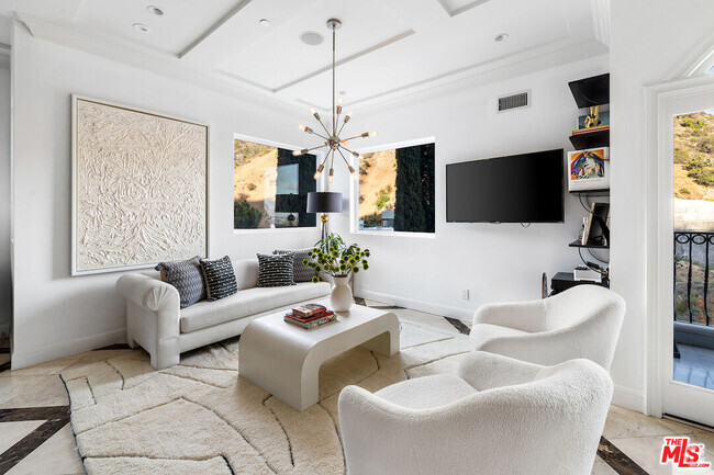 Building Photo - 2063 Wattles Dr Rental