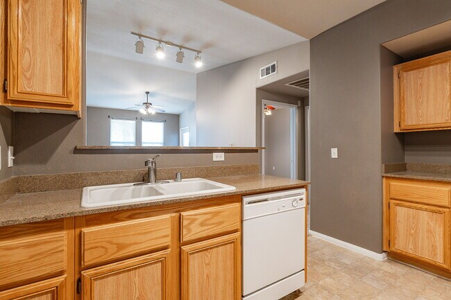 Photo - 10001 Peace Way