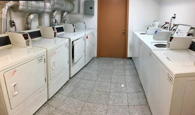 Photo - 305 E 95th St Unit ID1032002P