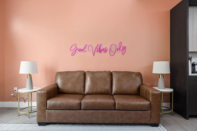 Photo - 421 N Pennsylvania St Unit ID1313960P