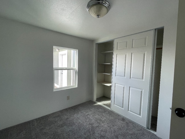 Photo - 9635 Rd H NW
