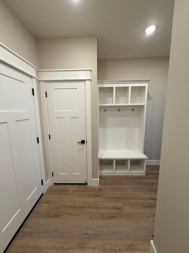 Photo - 3 Bed | 2 Bath House | Fridge will be add upon move in.