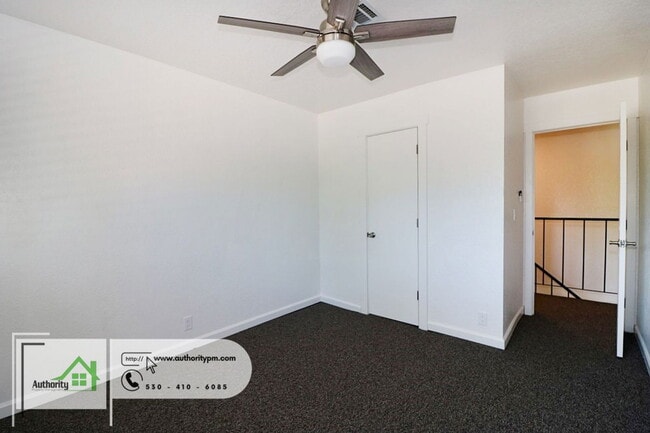 Photo - 2230 Howard St