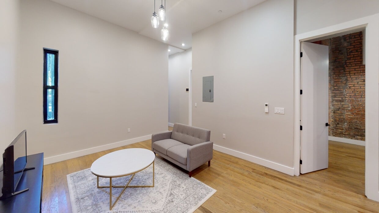 Photo - Private bedroom in 6 bed/6.5 bath Home