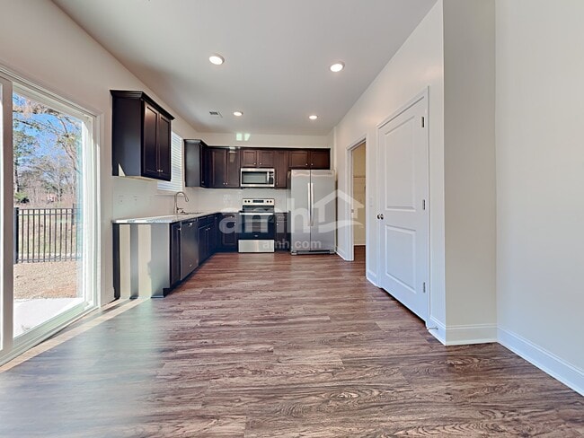 Photo - 146 Blackstone Dr