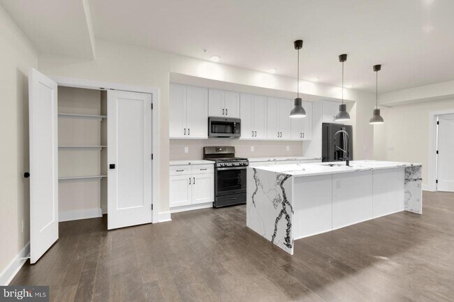 Photo - 1868 Frankford Ave Unit 502
