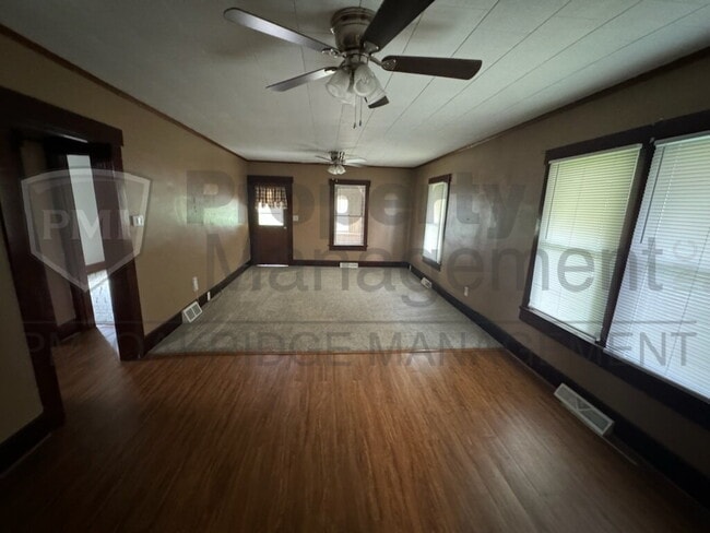 Photo - Country 2 Bedroom Apartment with 1 Car Garage