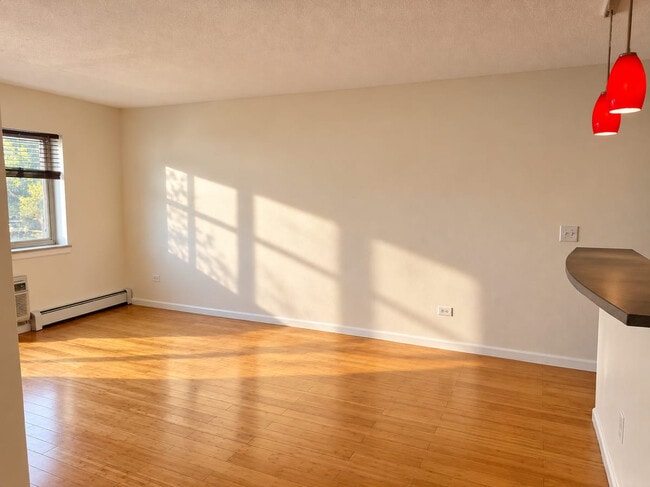 Building Photo - 1231 N Downing St Unit 203