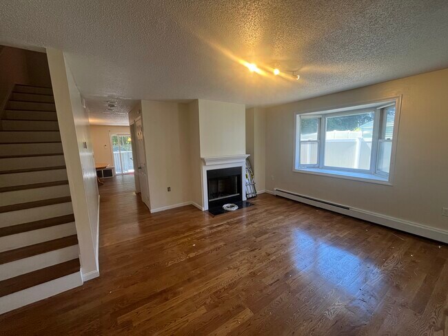 Photo - 798 Canterbury St