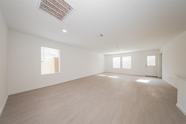 Photo - 9108 SW 20th St