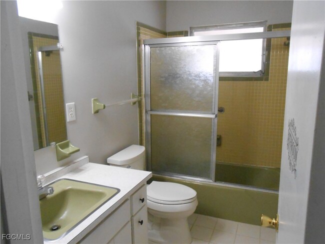 Photo - 241 Thistle Ct