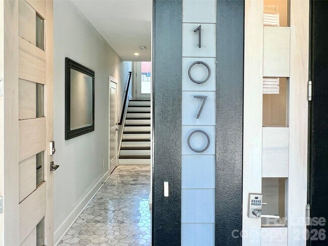 Photo - 1070 Kenilworth Ave