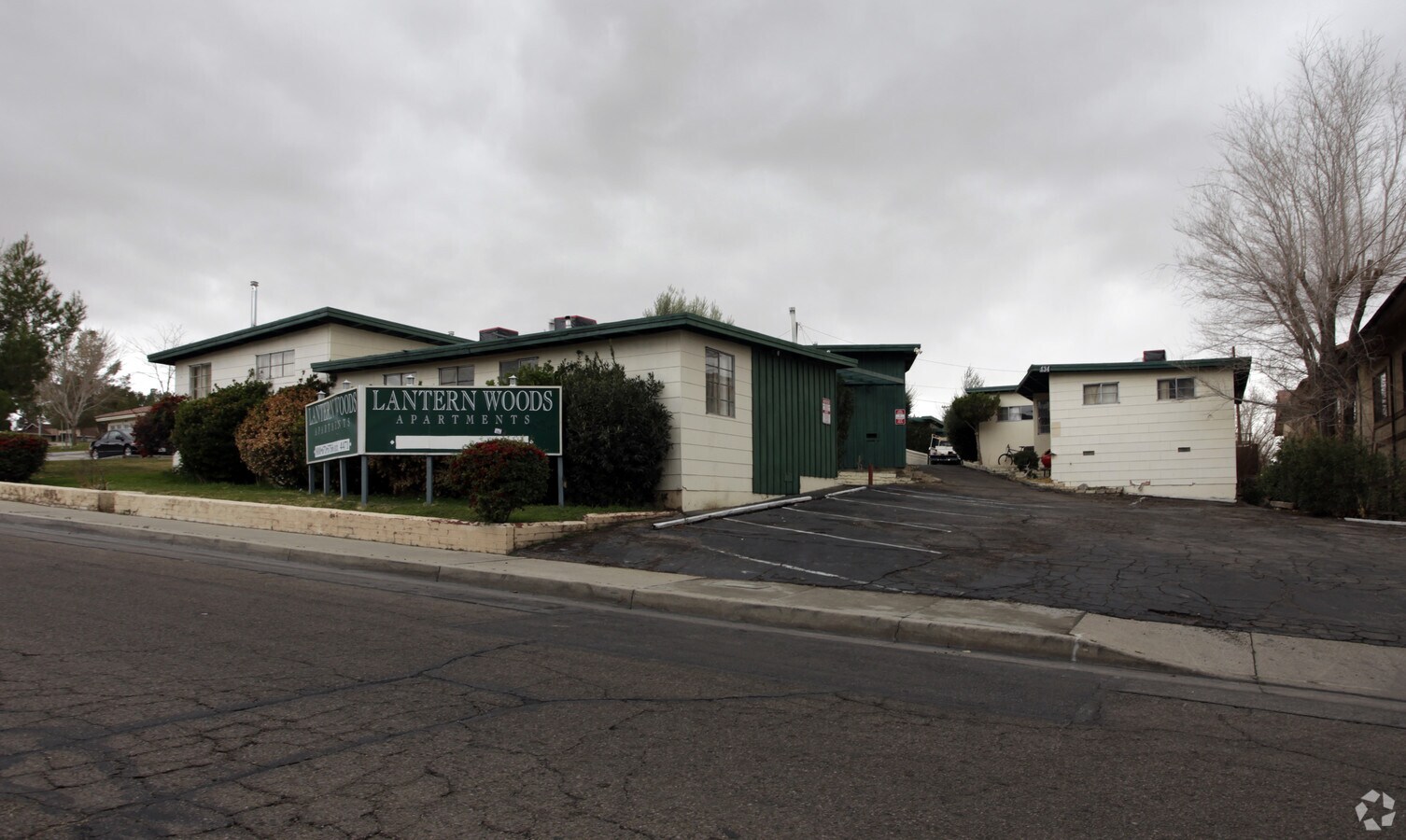 Lantern Woods Apartments - Lantern Woods Apartments