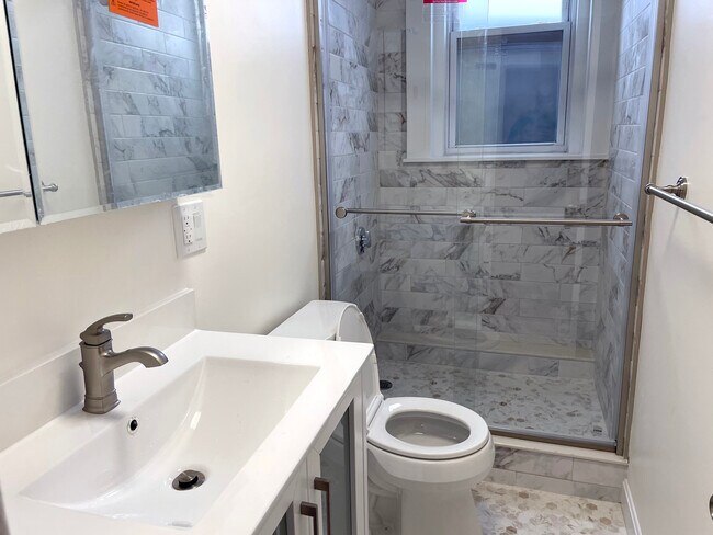 15 Thatcher St Unit B