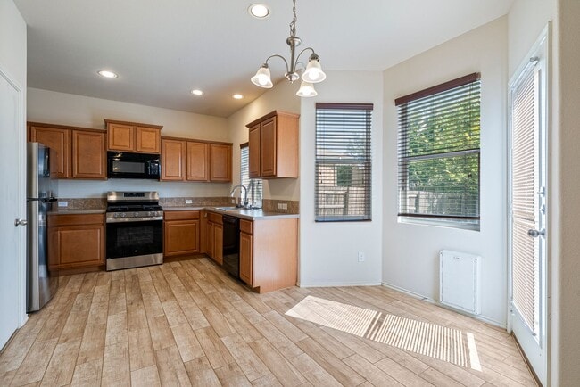 Photo - Beautiful 3 bedroom, 2.5 bathroom home in Manor!!!