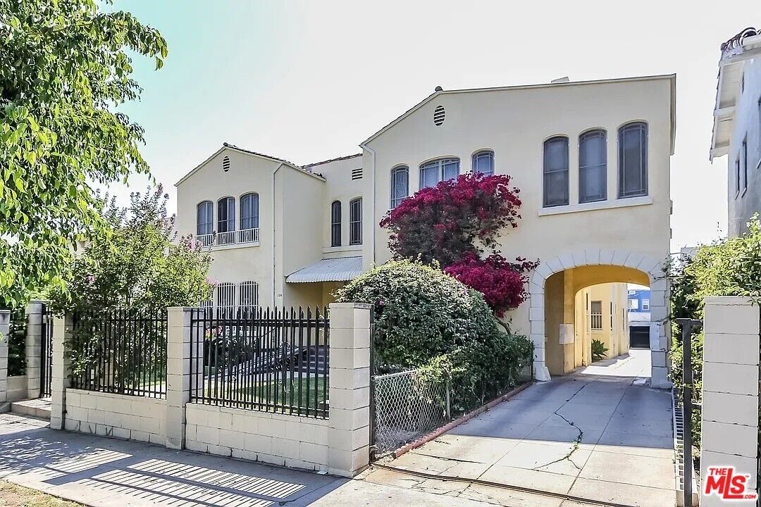Photo - 109 S Berendo St Condo Unit 3