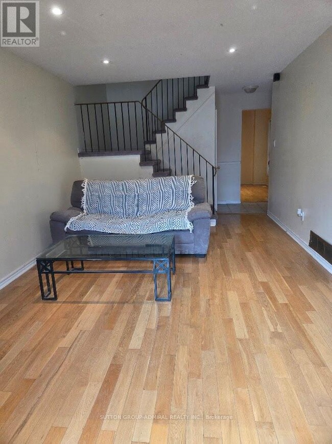 Photo - 112 Patrice Crescent