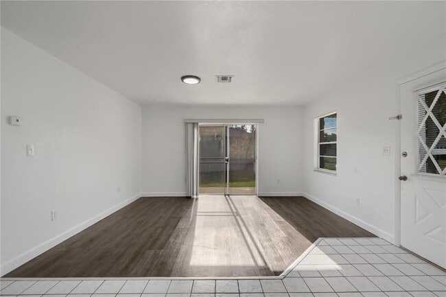 Photo - 2480 Ave B SW