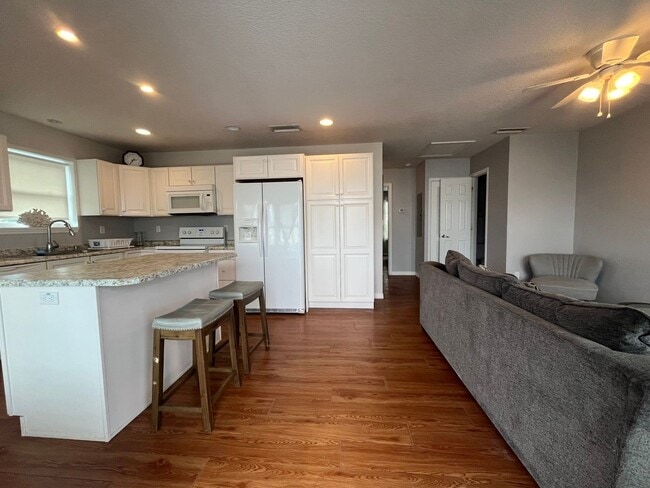 Photo - Flagler Beach 2BR/1.5BA Fully Furnished Up...