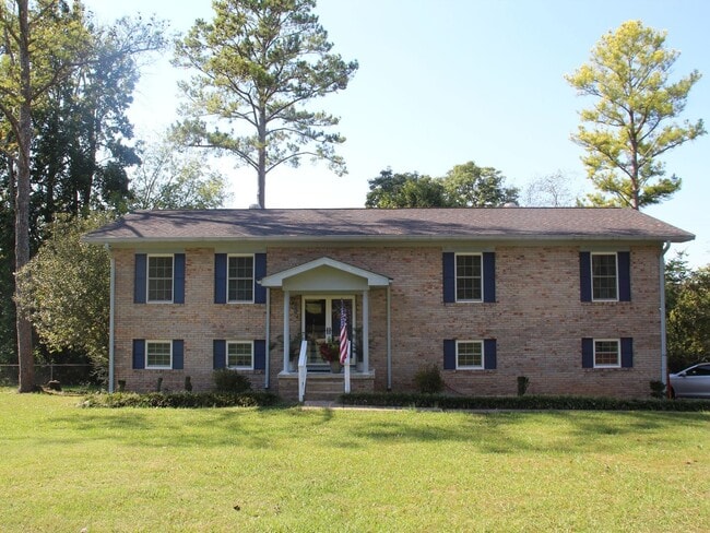 Building Photo - 8626 Surry Cir
