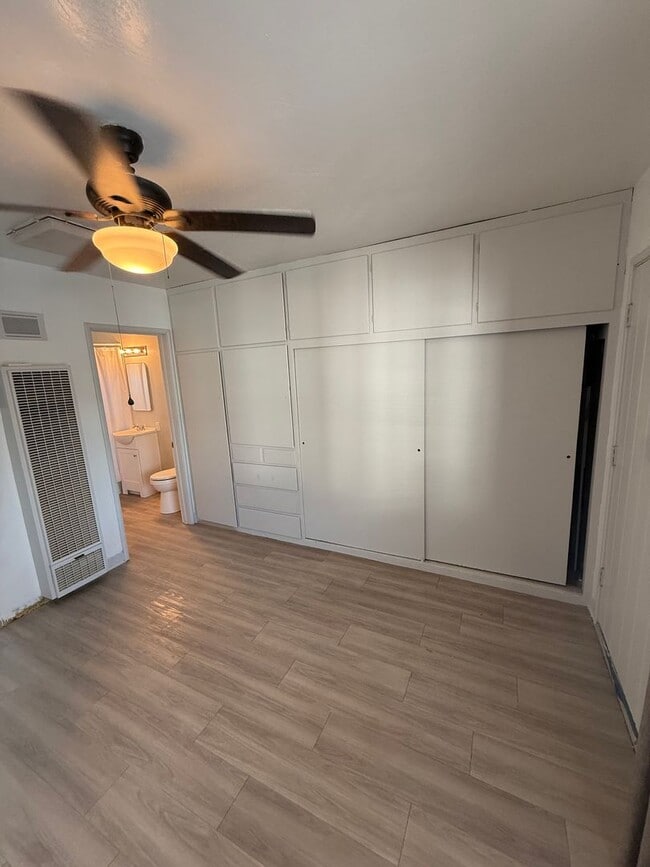 Photo - Studio Apartment in North Hanford
