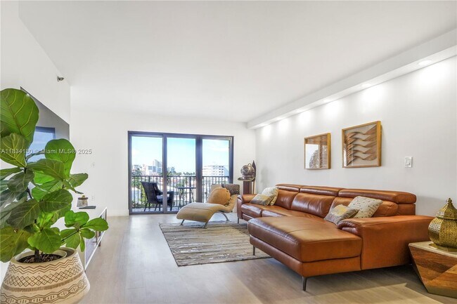 Building Photo - 1201 S Ocean Dr Unit 404N Rental