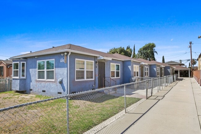 Photo - 3569 Mulford Ave Apartamento Unidad C