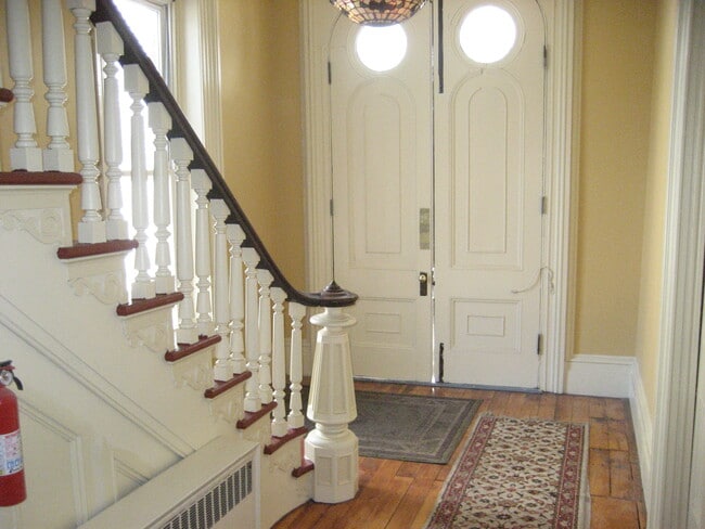 entrada al edificio, - 2587 South Ave Unidad #3