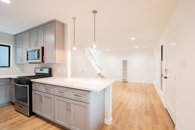 Photo - 520 Pacific St