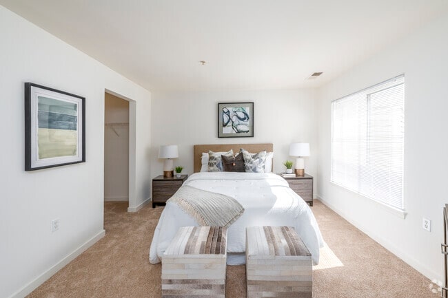 2BR, 2BA – 782SF - Bedroom
