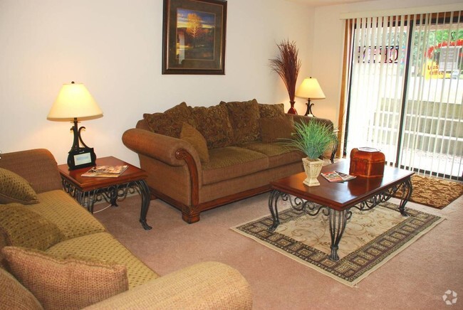 Building Photo - Mayfair Court Rental