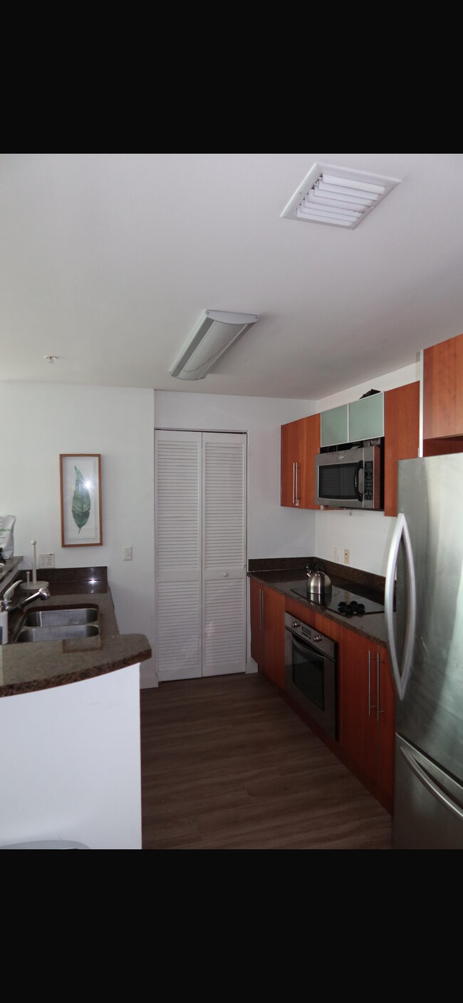 Photo - 300 S Biscayne Blvd Unit Met 1 –  1902