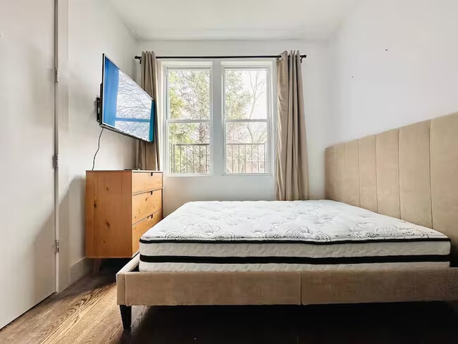 Furnished room/NOT APARTMENT